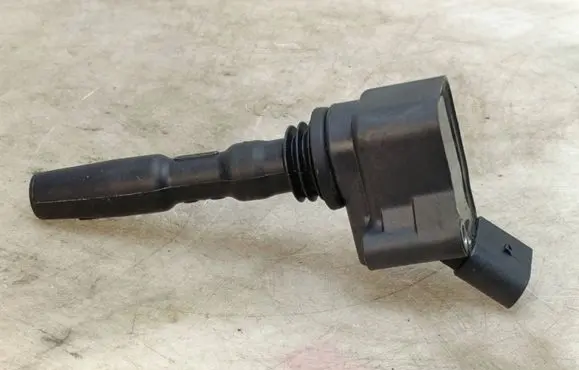 Audi A3 8Y High voltage ignition coil 04E905110P 77300014 2914