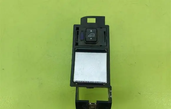 Jaguar XJ X300 Quarter vent window switch DBC12338
