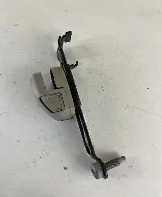 Dodge RAM 1500 DS Seat belt height adjuster 34036616A