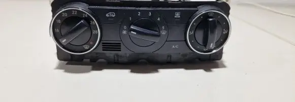 Mercedes-Benz B W245 Climate control unit A1698302685