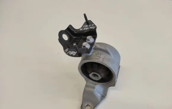 Toyota RAV 4 (XA50) Gearbox mount