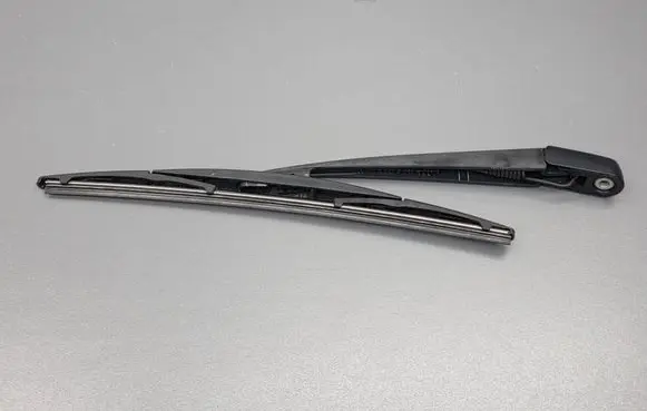 Honda CR-V Rear wiper blade arm 