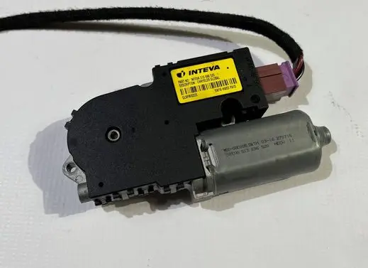 Dodge Durango Sunroof motor/actuator 513696520