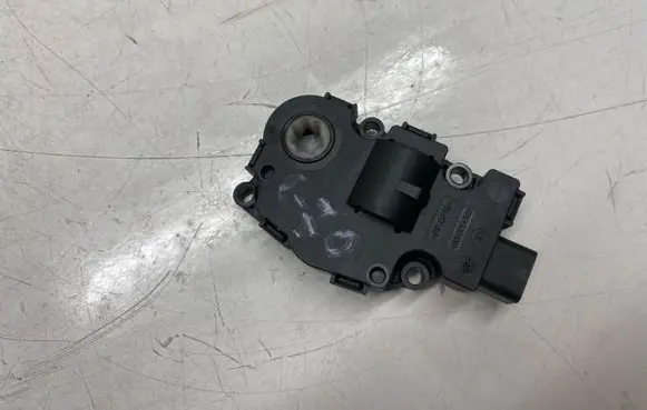 BMW X5 E70 Air flap motor/actuator T1015556H