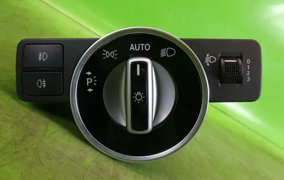 Infiniti Q30 Headlight wiper switch A2049053003