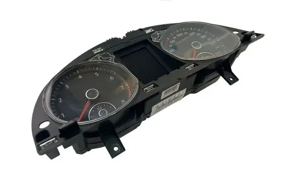 Volkswagen PASSAT B7 Speedometer (instrument cluster) 3AA920870K