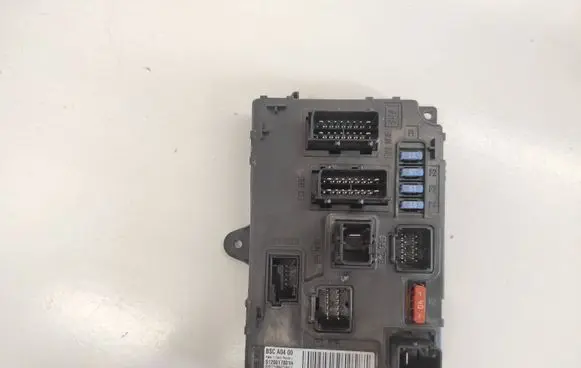 Peugeot 407 Fuse module S120017001H 9656148180 BSCA0400