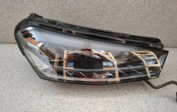 Skoda Fabia Mk4 (6VA) Headlight/headlamp 6V0941016B LC17787 6VB941016B