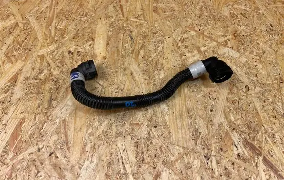 Tesla Model 3 Brake vacuum hose/pipe 1077599-00-D