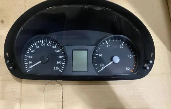 Mercedes-Benz Vito Viano W639 Speedometer (instrument cluster) A6394465921 102681065 92645228