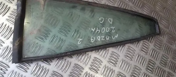 Mazda 2 Rear side window