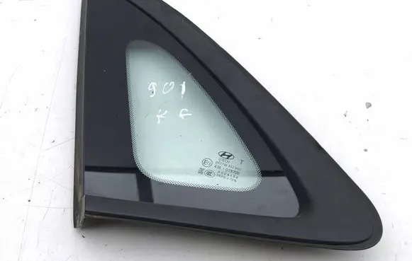 Hyundai Kona I Rear vent window glass