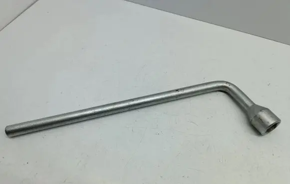 Mercedes-Benz E W211 Wheel nut wrench 1205810246 A1205810246