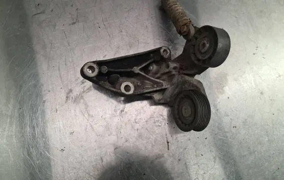 Ford Mondeo Mk III Generator/alternator bracket XS7E10039BA C65ZA