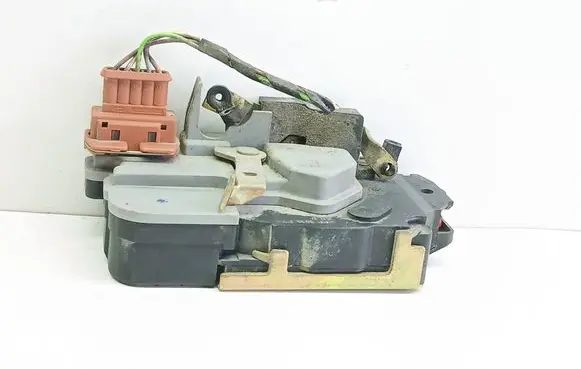 Peugeot 206 Rear door lock