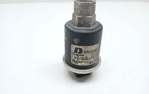 Volkswagen Golf IV Air conditioning (A/C) pressure sensor 1H0959139B