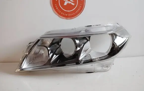 Suzuki Vitara (LY) Headlight lense 0L44