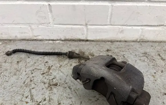 Front brake caliper