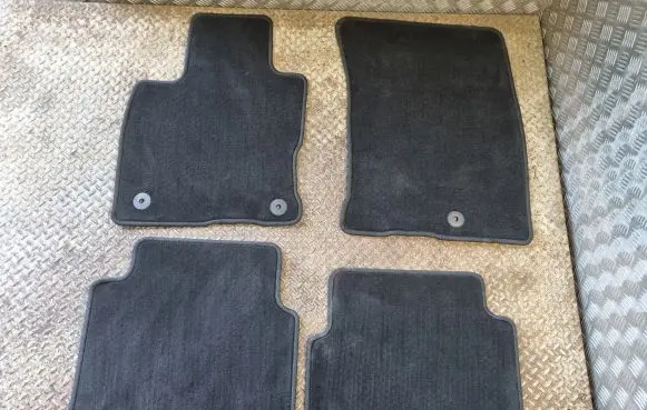 Ford Escape IV Car floor mat set LJ6BS13016AAW LJ6BS13086AAW LJ6BS13087AAW