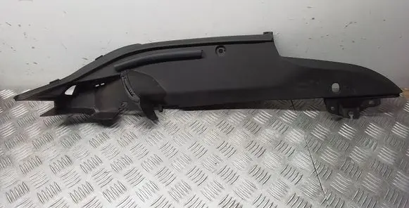 Fender end trim