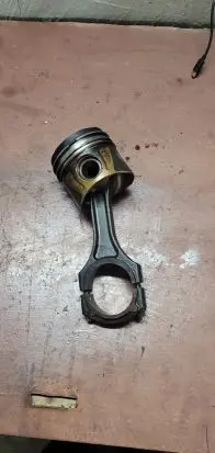 Mercedes-Benz E W212 Piston with connecting rod 65100