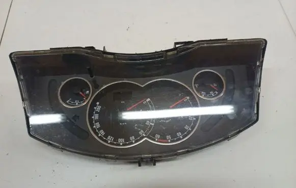 Opel Meriva A Speedometer (instrument cluster) 88311302