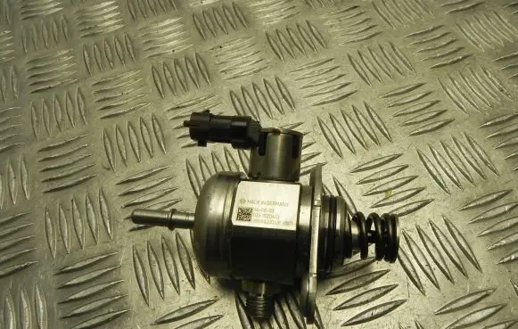Alfa Romeo Giulia Fuel injection high pressure pump 50050785 VD18938