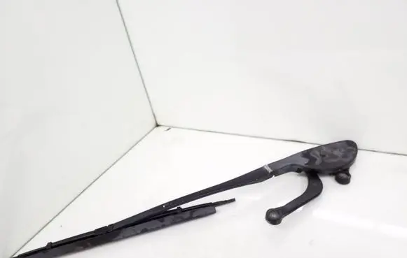BMW 5 E39 Front wiper blade arm 61618209880 8209880