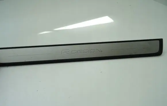 Volvo XC40 Front sill trim cover 31484196