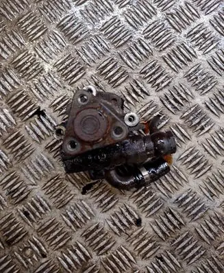Volkswagen PASSAT B5.5 Power steering pump