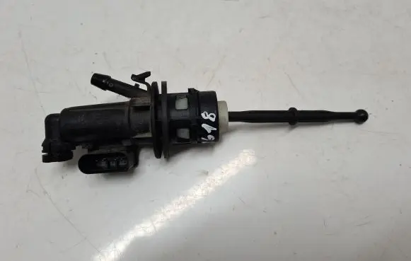 Skoda Yeti (5L) Clutch master cylinder 1K0721388AE 1K0927810D