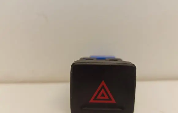 Volkswagen Tiguan Hazard light switch 5NA953509A