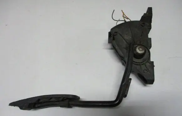 Jaguar S-Type Accelerator throttle pedal 2R839F836A