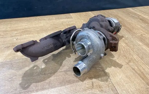 Land Rover Range Rover Velar Turbo FW936CK682BC 8247573