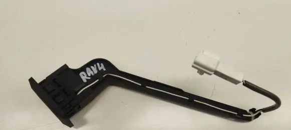 Toyota RAV 4 (XA50) Tailgate/boot open switch button 6571L11