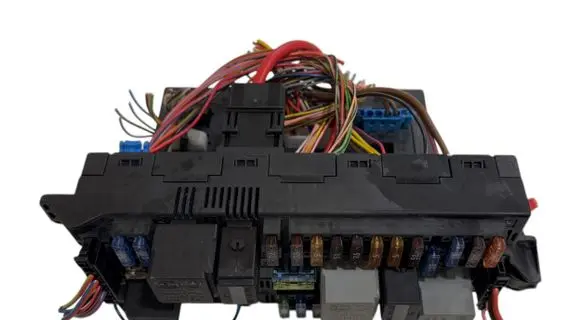 Mercedes-Benz E W211 Fuse module 211545730106