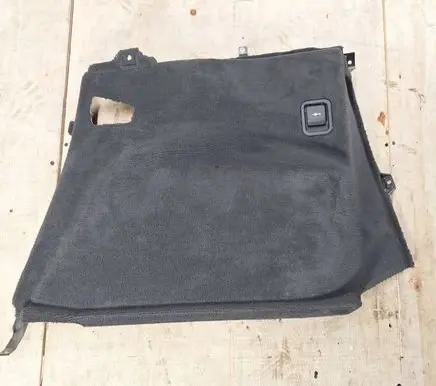 Trunk/boot lower side trim panel