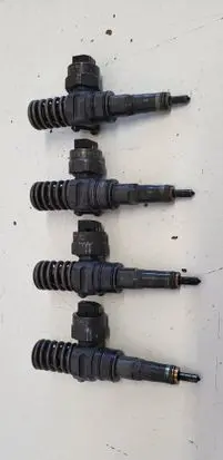 Seat Alhambra (Mk1) Fuel injectors set 038130073AC