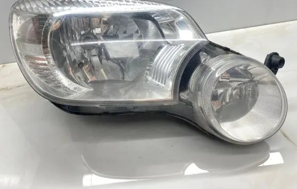 Skoda Yeti (5L) Headlight/headlamp 5L1941016A 030124832200 1305630725