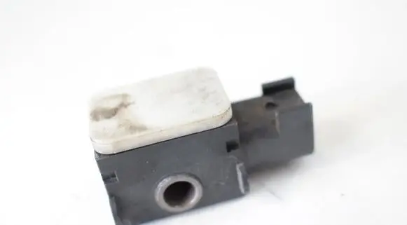 Lexus RX 330 - 350 - 400H Airbag deployment crash/impact sensor 3M5T14B006AD