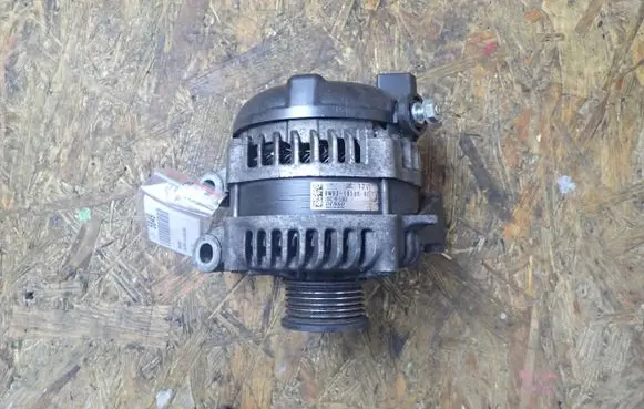 Jaguar XJ X351 Generator/alternator 8W8310300AE