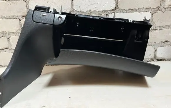 Mercedes-Benz E W211 Glove box A2116801952LL