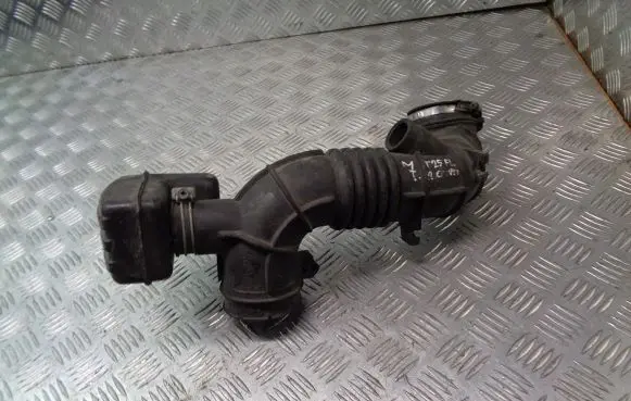 Mitsubishi Pajero Pinin Air intake hose/pipe