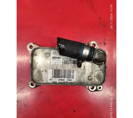 Mercedes-Benz C W204 Engine oil radiator A6511800665 4345362 U7902003