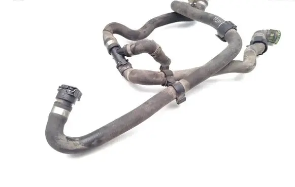Engine coolant pipe/hose