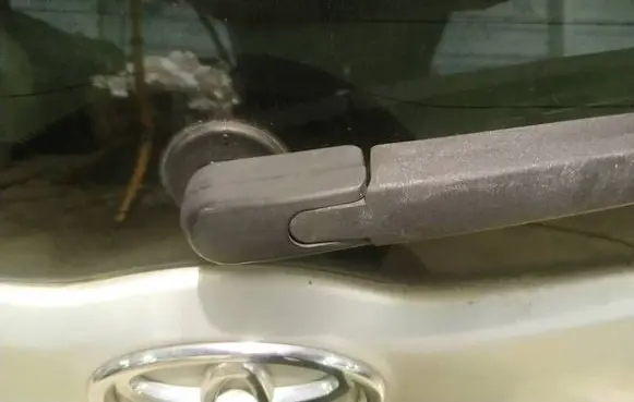 Toyota Corolla Verso AR10 Rear window wiper motor 