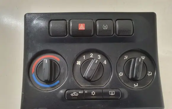 Opel Zafira A Climate control unit 90589777