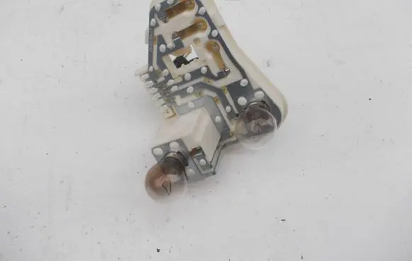 BMW 3 E90 E91 Tail light bulb cover holder 7211214