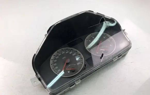 Volvo S40 Speedometer (instrument cluster) 30728642