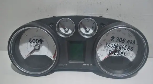 Peugeot 308 Speedometer (instrument cluster) 9805626580